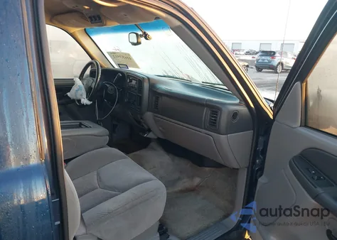 2003 Chevrolet Tahoe C1500 z USA, uszkodzony, nr VIN 1GNEC13V43R297842